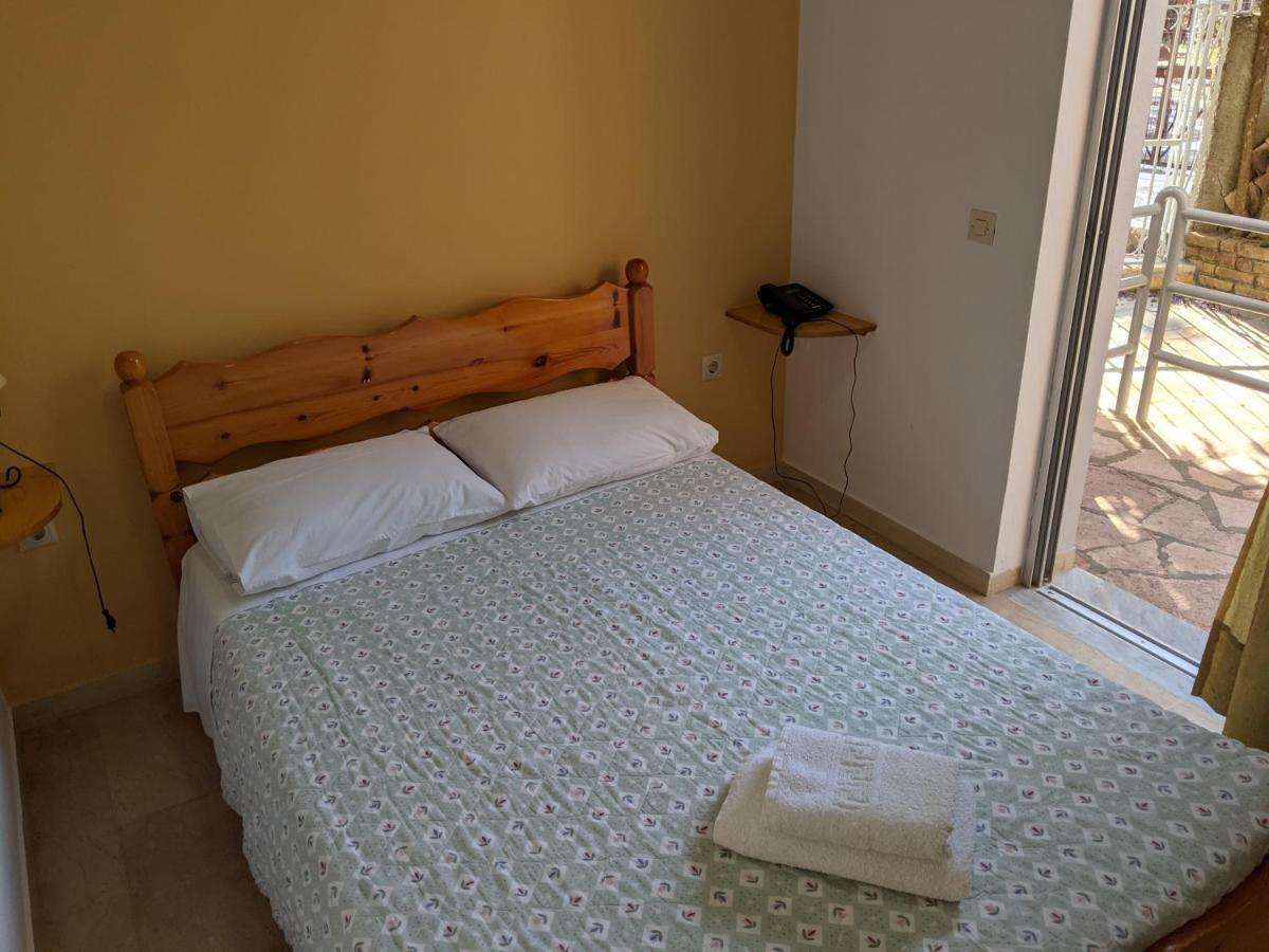 Hotel Omirico Гувия Стая снимка