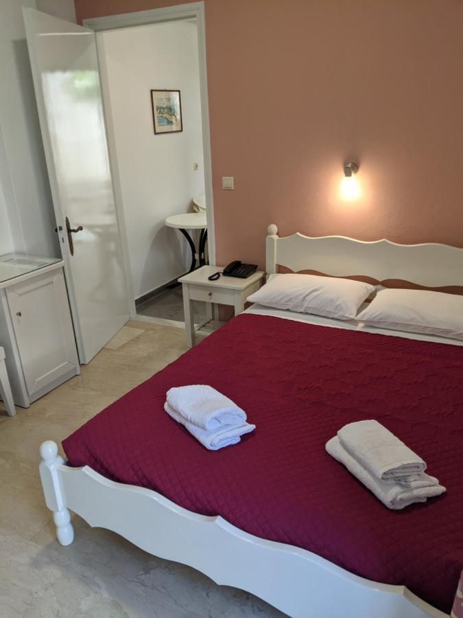 Hotel Omirico Гувия Екстериор снимка